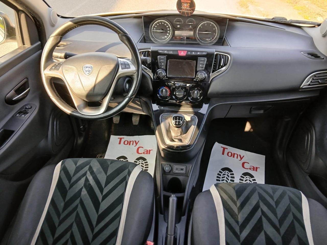 Lancia Ypsilon 1.3 MJT 16V 95 CV 5 porte Platinum