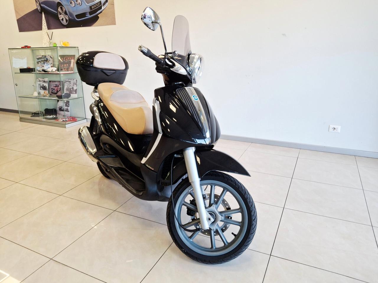 Piaggio Beverly 300 i.e. Tourer