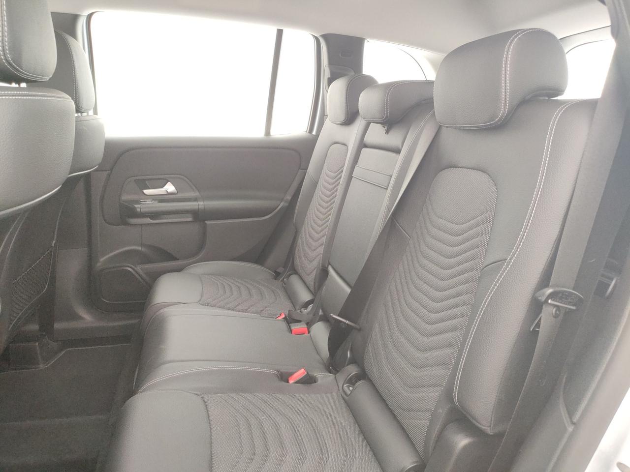Mercedes-Benz GLB 180 d Advanced auto