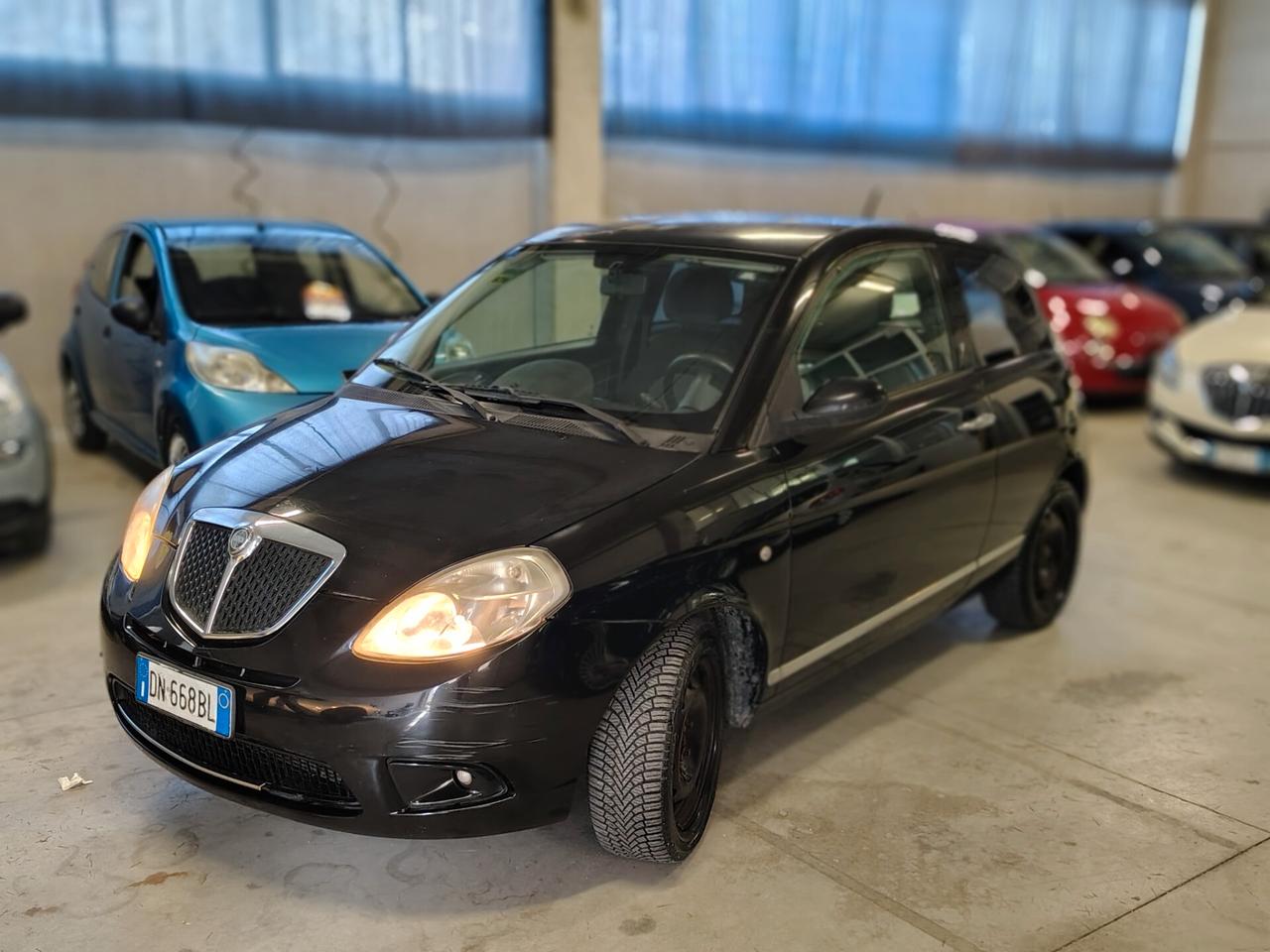 Lancia Ypsilon 1.2 Modamilano