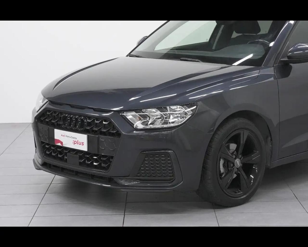 Audi A1 Sportback 1.0 TFSI Admired Black Look Benzina