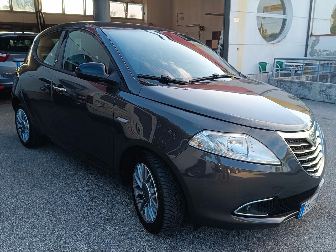 Lancia Ypsilon 1.2 Benz neopatentati