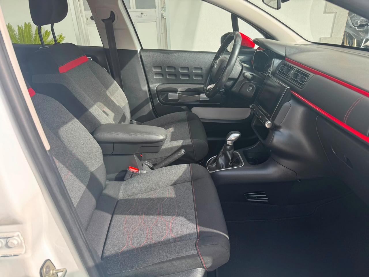 Citroen C3 PureTech 82 Shine 100 MILA KM