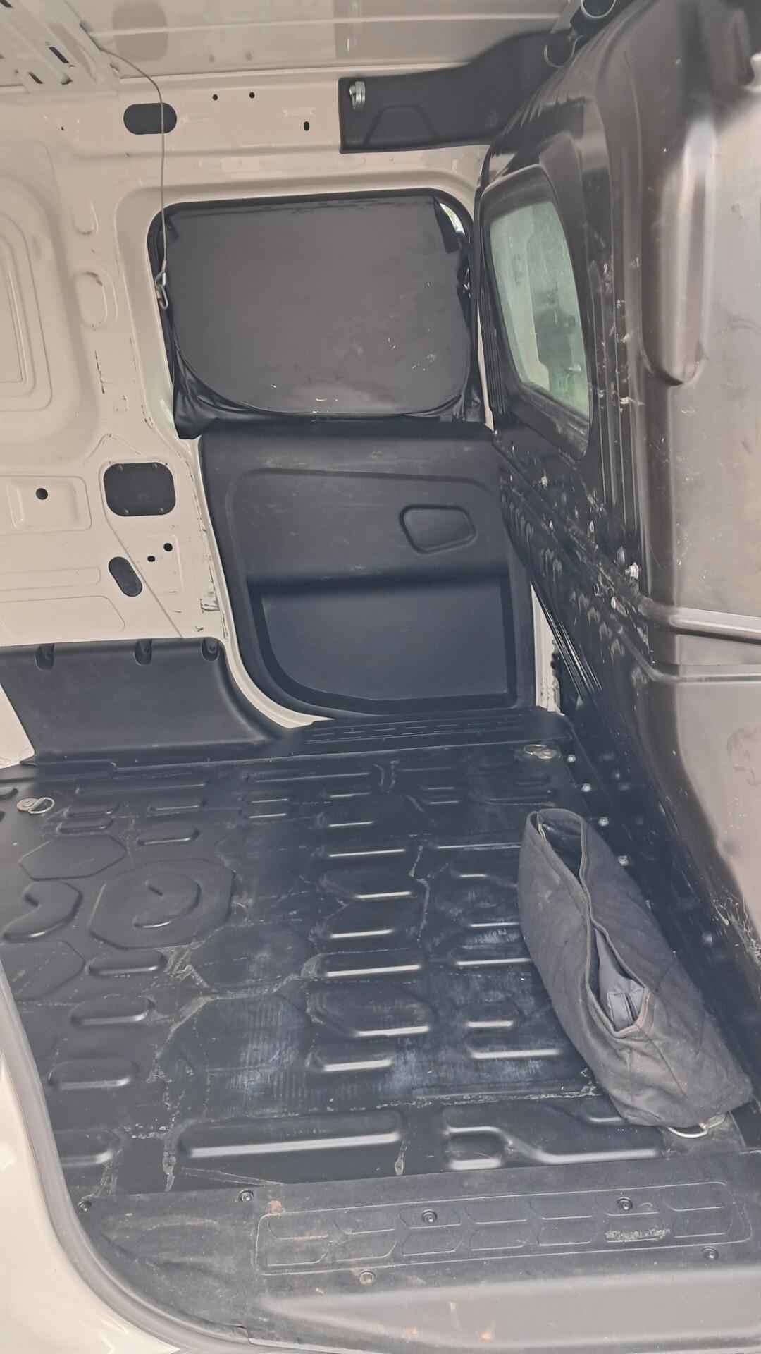 Fiat Doblo Doblò 1.6 MJT 105CV PL-TN Cargo Maxi Lamierato SX
