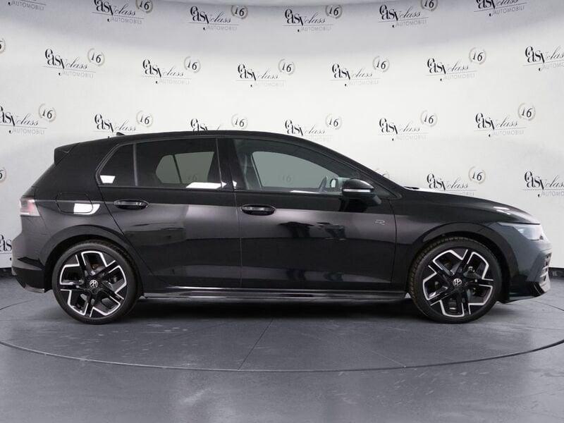 Volkswagen Golf 2.0 TDI 150 CV DSG SCR R-Line Nuovo Modello Led Matrix 18" Camera