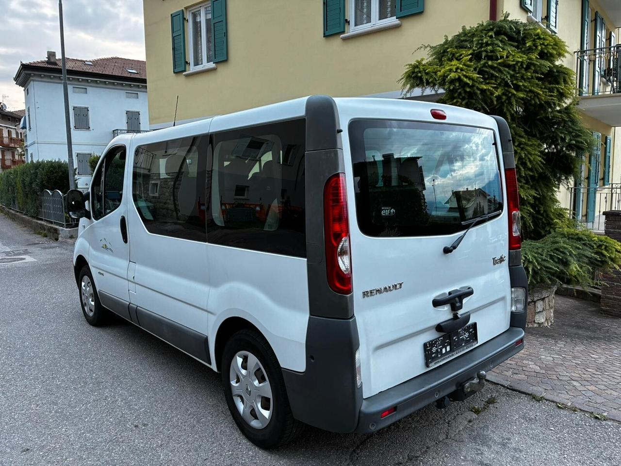 RENAULT TRAFIC 9 POSTI 2.0 DCi 115CV 6M