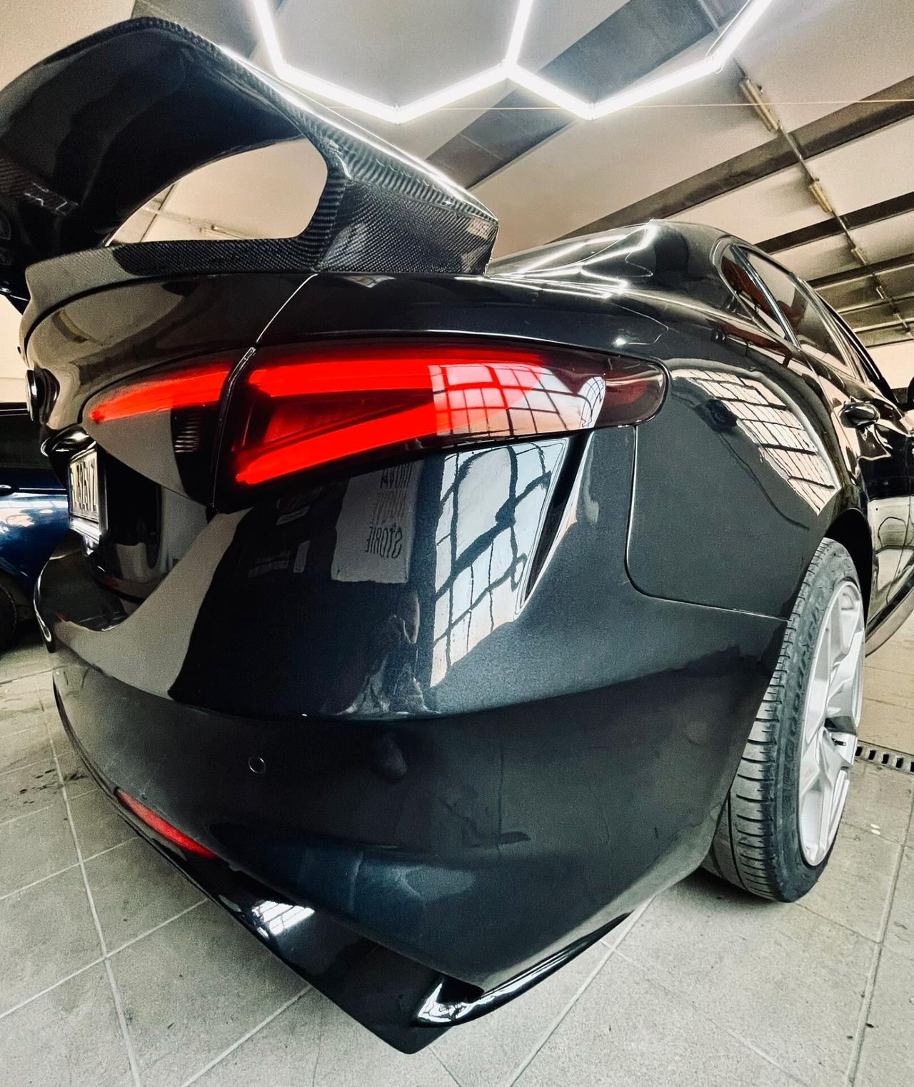 Alfa Romeo Giulia 2.2 Turbodiesel 180 CV AT8 Business Sport Launch Ed.