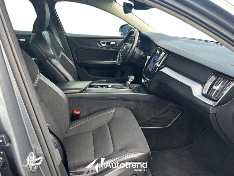 Volvo V60 D3 150 CV Automatica NAVI LED Momentum Business Pro