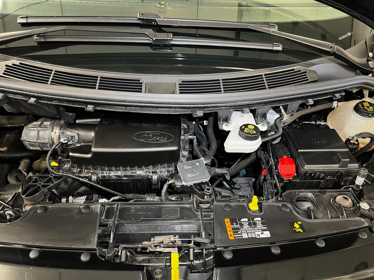 Ford Transit Custom 320 2.0 EcoBlue Hybrid 130 PC Combi Trend