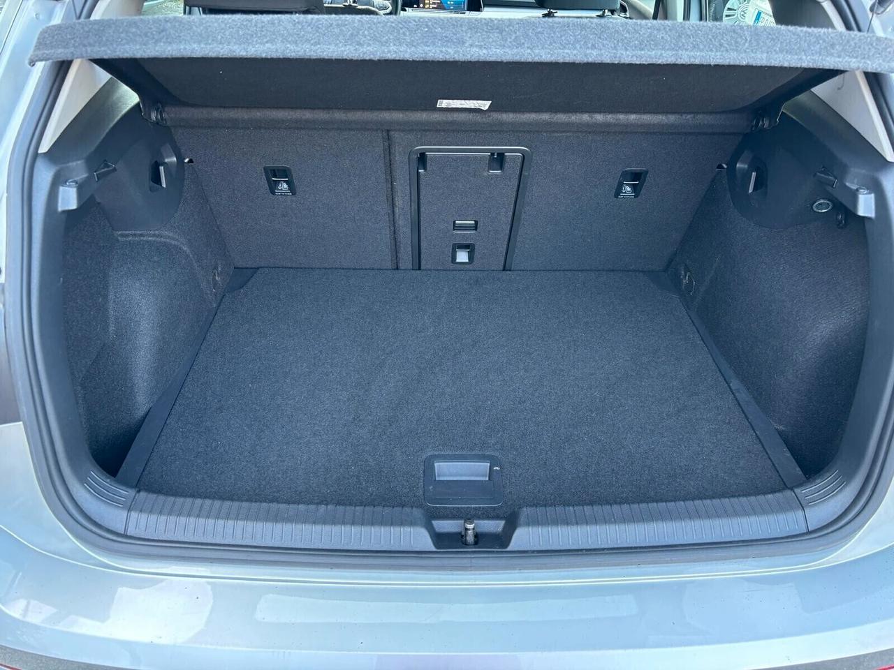 Volkswagen Golf 2.0 TDI SCR Style OK Neopatentati