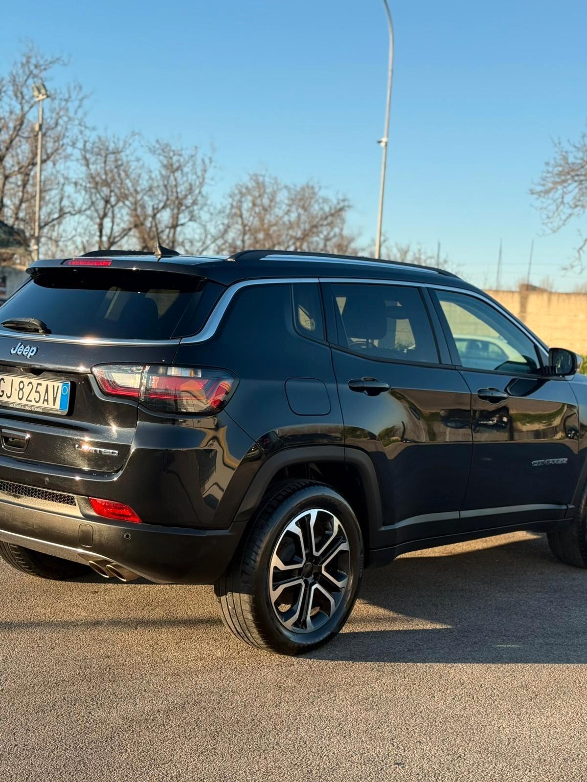 Jeep Compass 4xe Limited hybrid plug in 2022 iva esposta