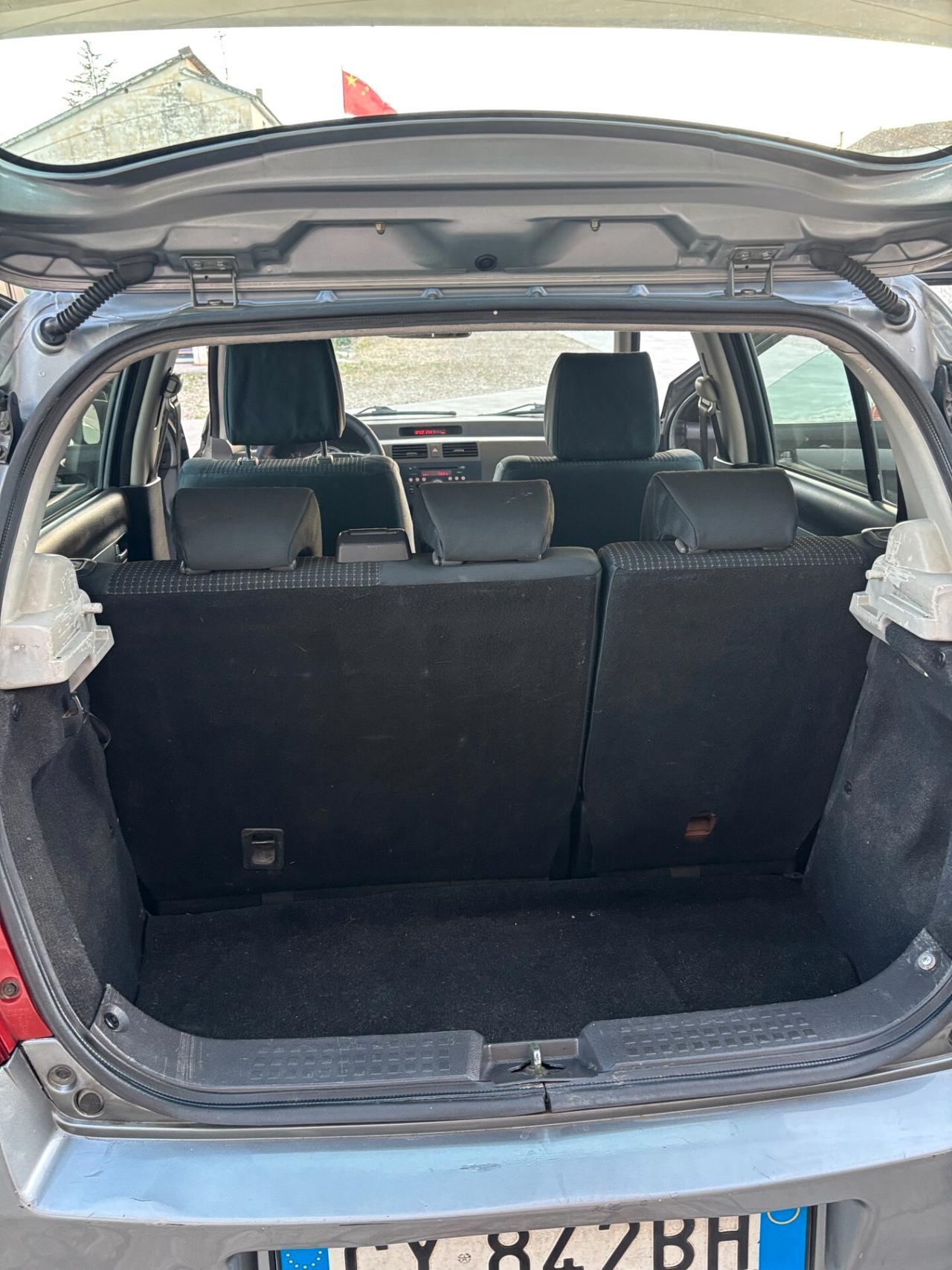 Suzuki Swift 1.3 DDiS 5p. GLX-2005