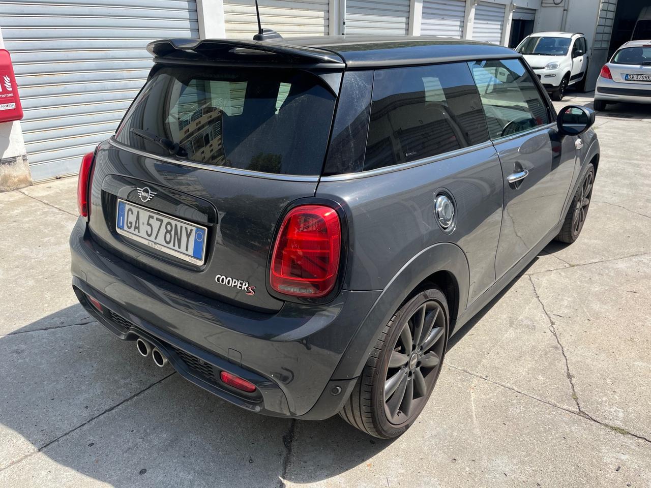 Mini 2.0 Cooper S 192CV Da VETRINA