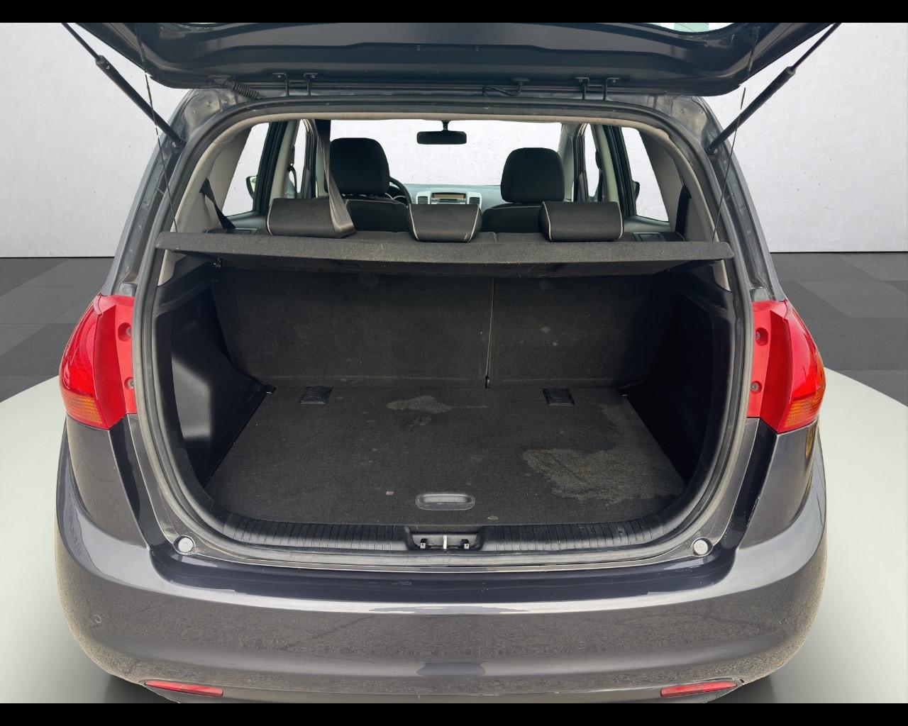 KIA Venga - Venga 1.4 CRDi 90CV WGT EX