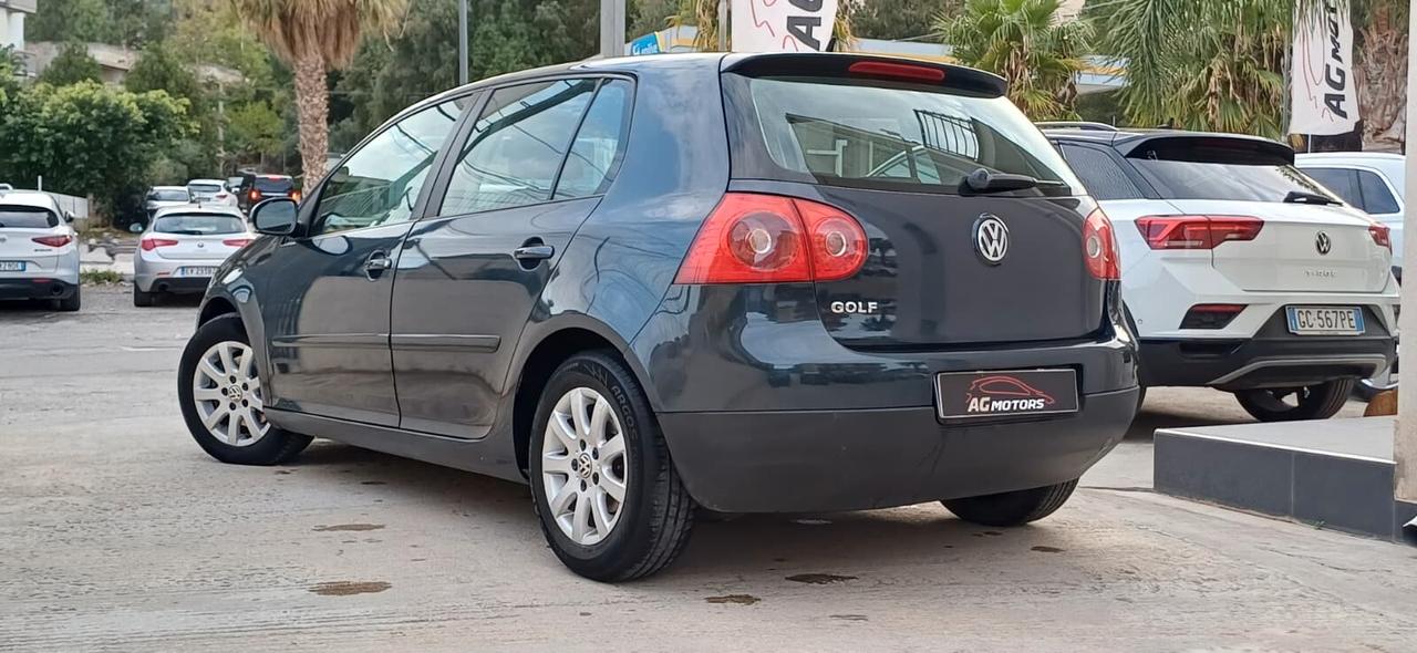 Volkswagen Golf 2.0 TDI DPF 5p. Sportline