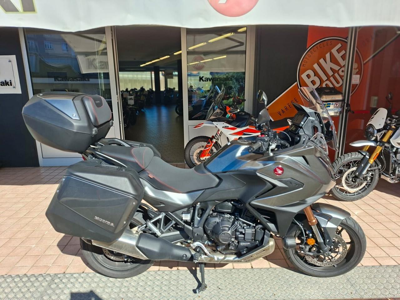 Honda NT 1100 DCT, travel elettronic suspension