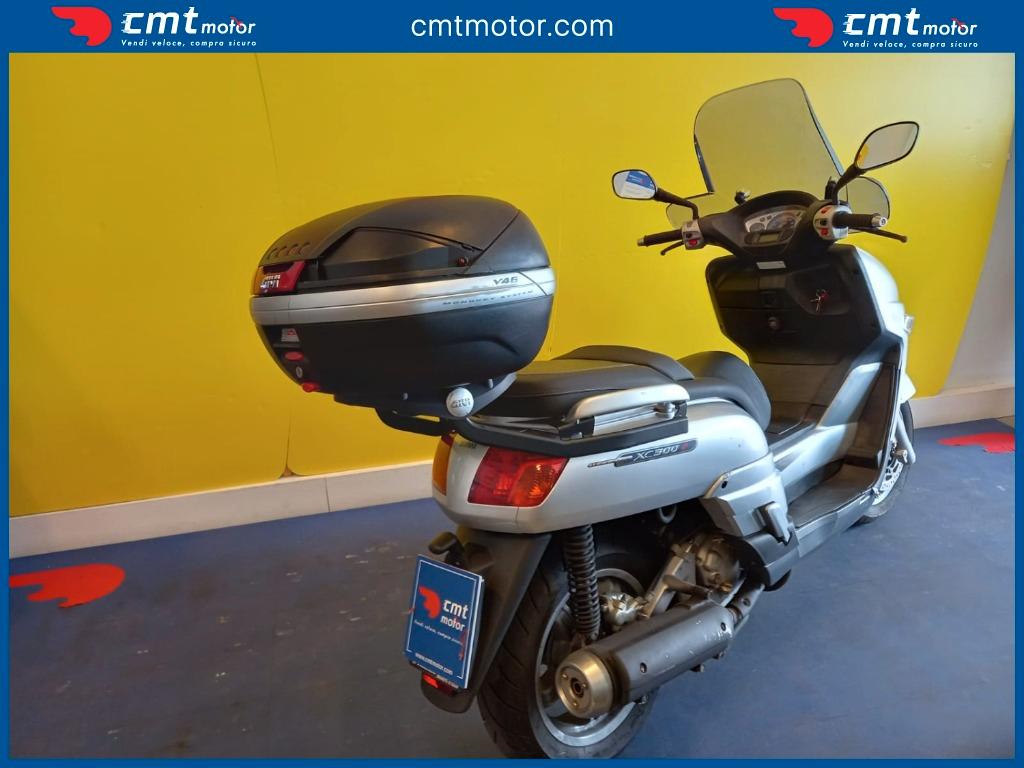 Yamaha XC 300 Versity - 2006