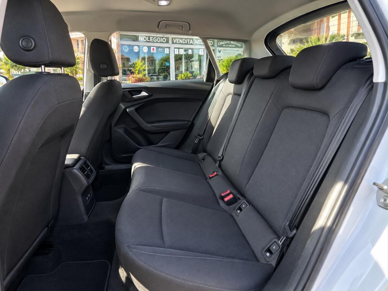 Audi A1 allstreet 30 TFSI S tronic Identity Contrast