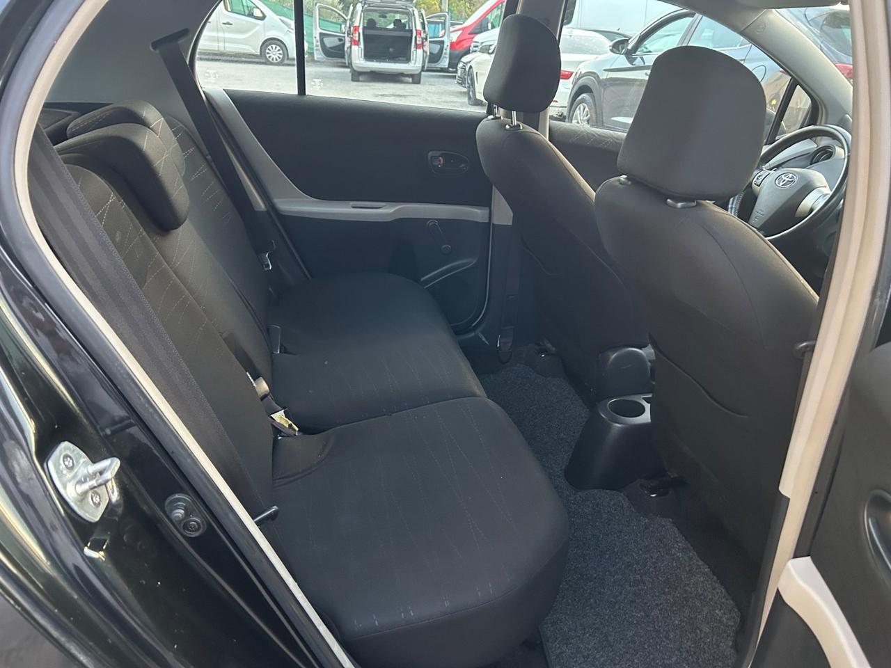 Toyota Yaris 1.0 5 porte Sol
