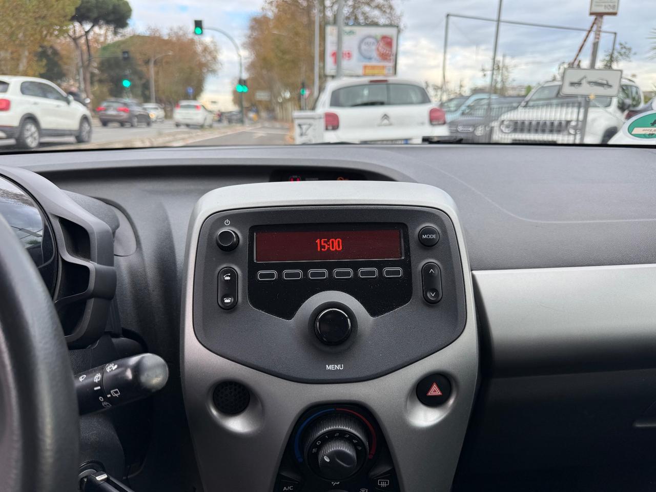 Peugeot 108 VTi 68 5 porte Allure CabrioPDC