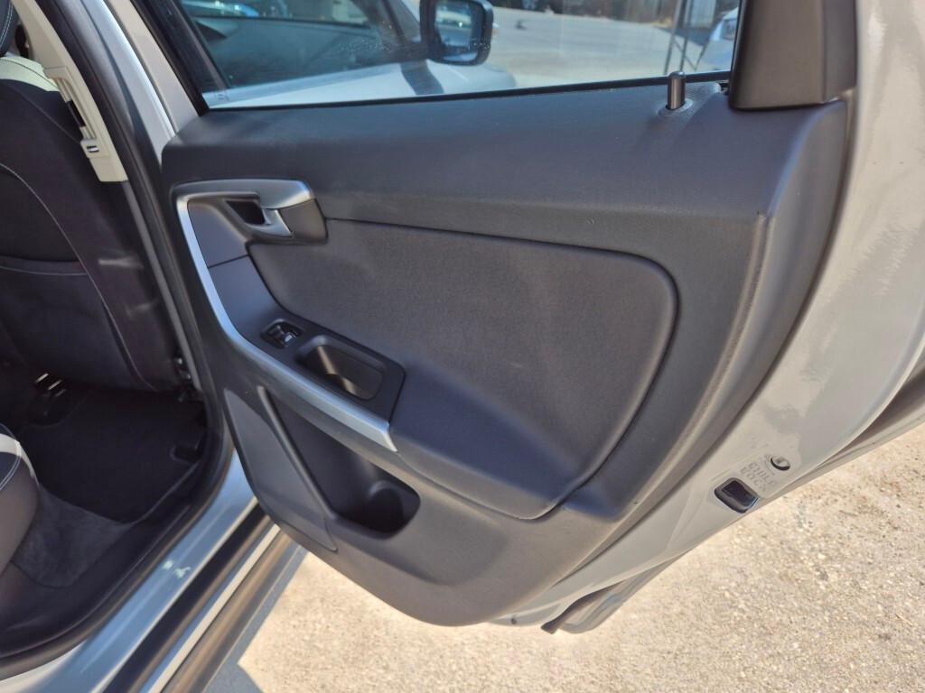 Volvo XC60 D5 AWD 205cv Geartronic Momentum
