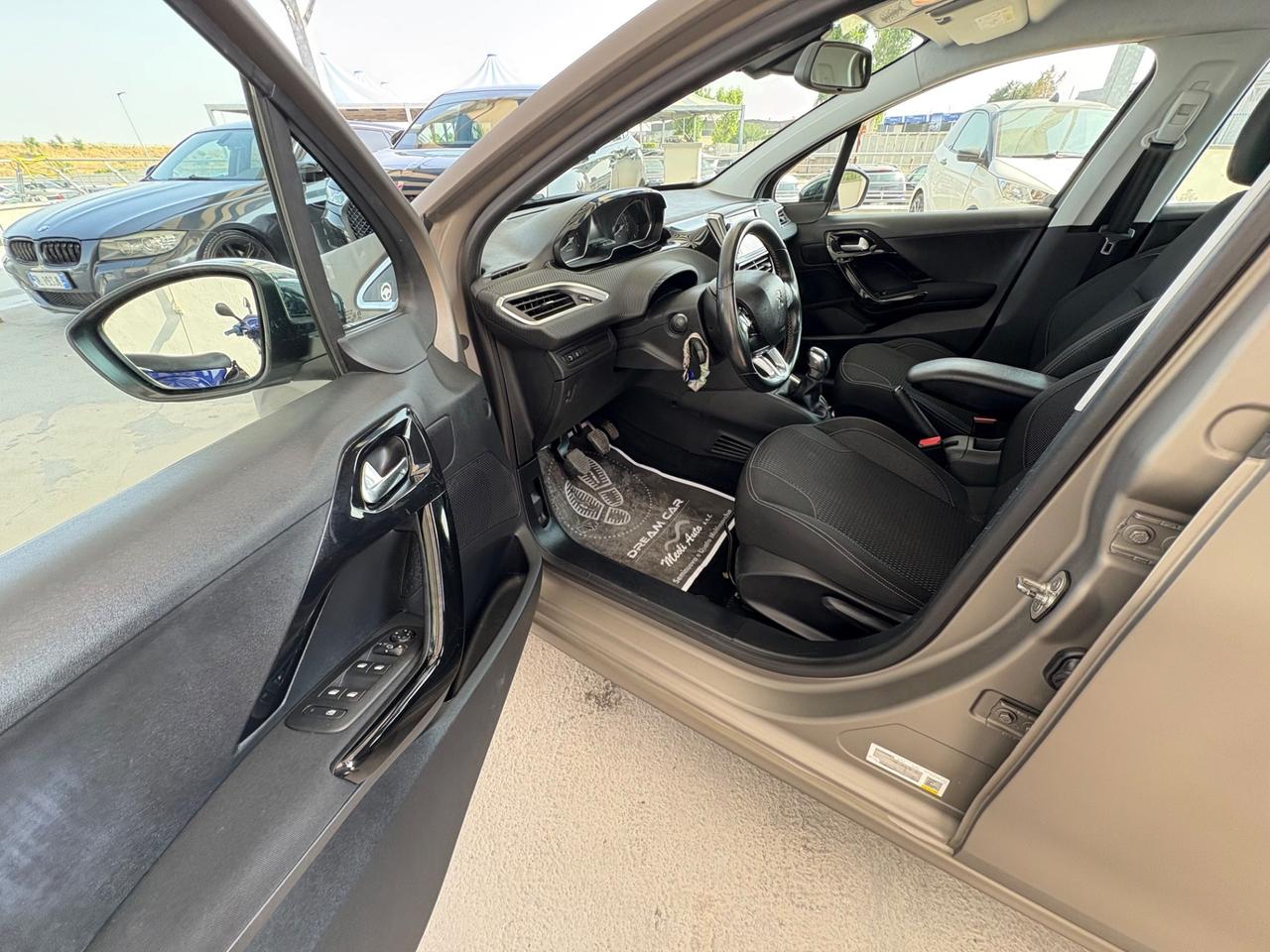 Peugeot 208 BlueHDi 75 5 porte Allure GRIGIO OPACO