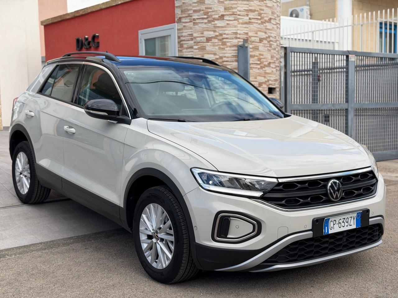 Volkswagen T-Roc 1.0 110 cv TSI Style-2023/LED