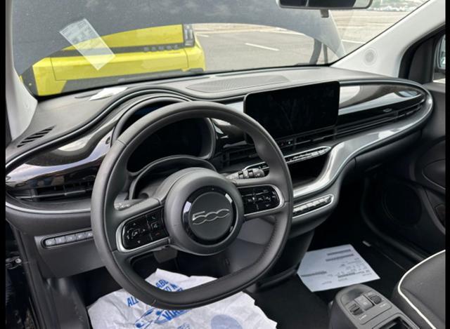 FIAT 500e Berlina 42 kWh