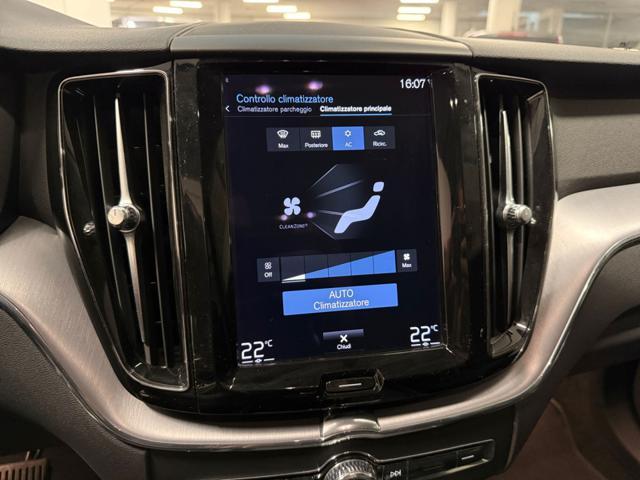 VOLVO XC60 B4 (d) AWD Geartronic Business