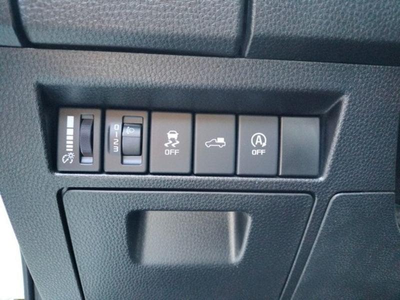 Isuzu D-Max N60 D-Max N60 1.9 aut. Crew BB+ Cab con Pedane e Shutter Lid!!