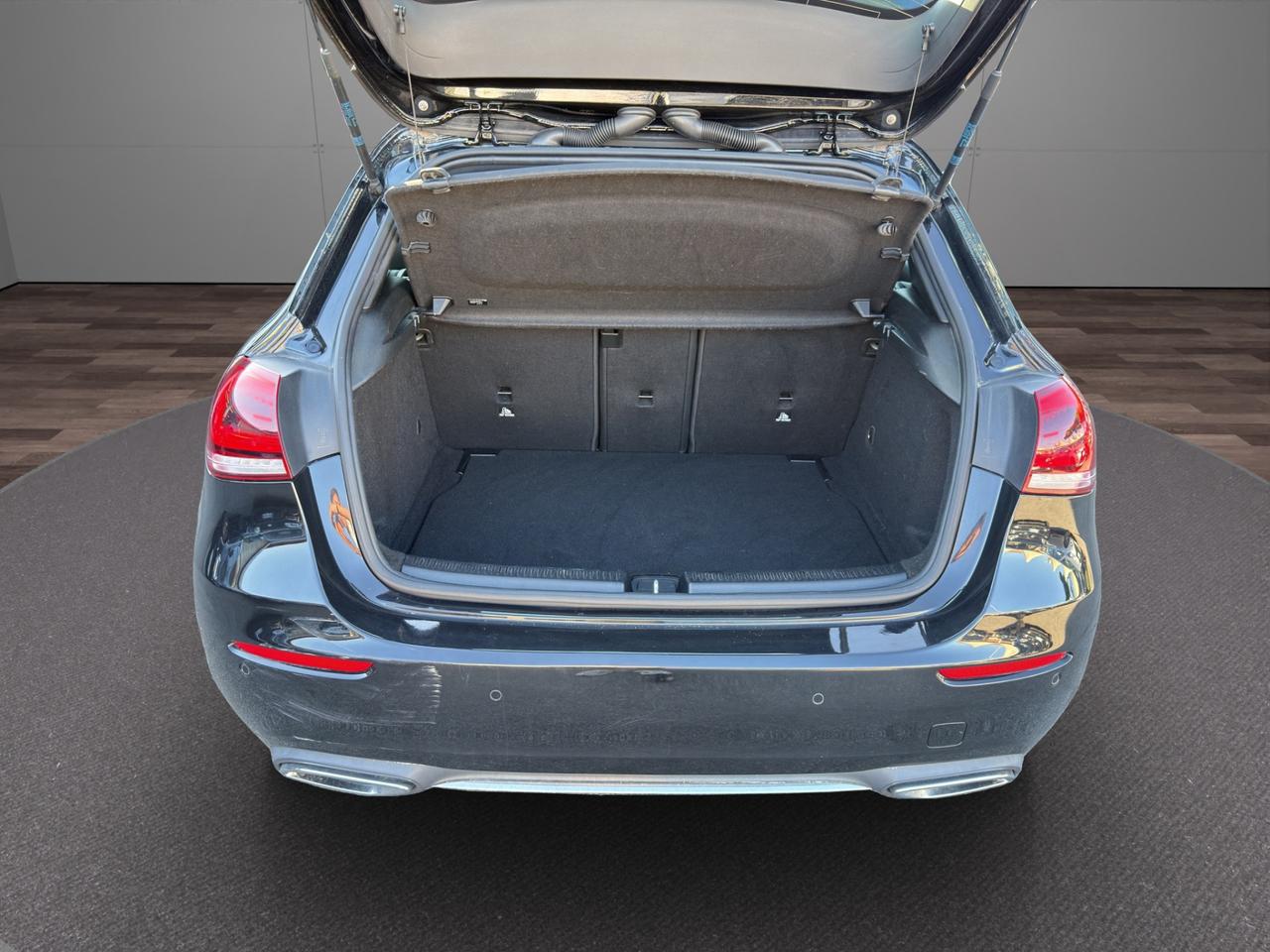 Mercedes A 180 D Business - UNIPRO - PROMO FINANZIAMENTO - PELLE - MBUX - PARK ASSIST