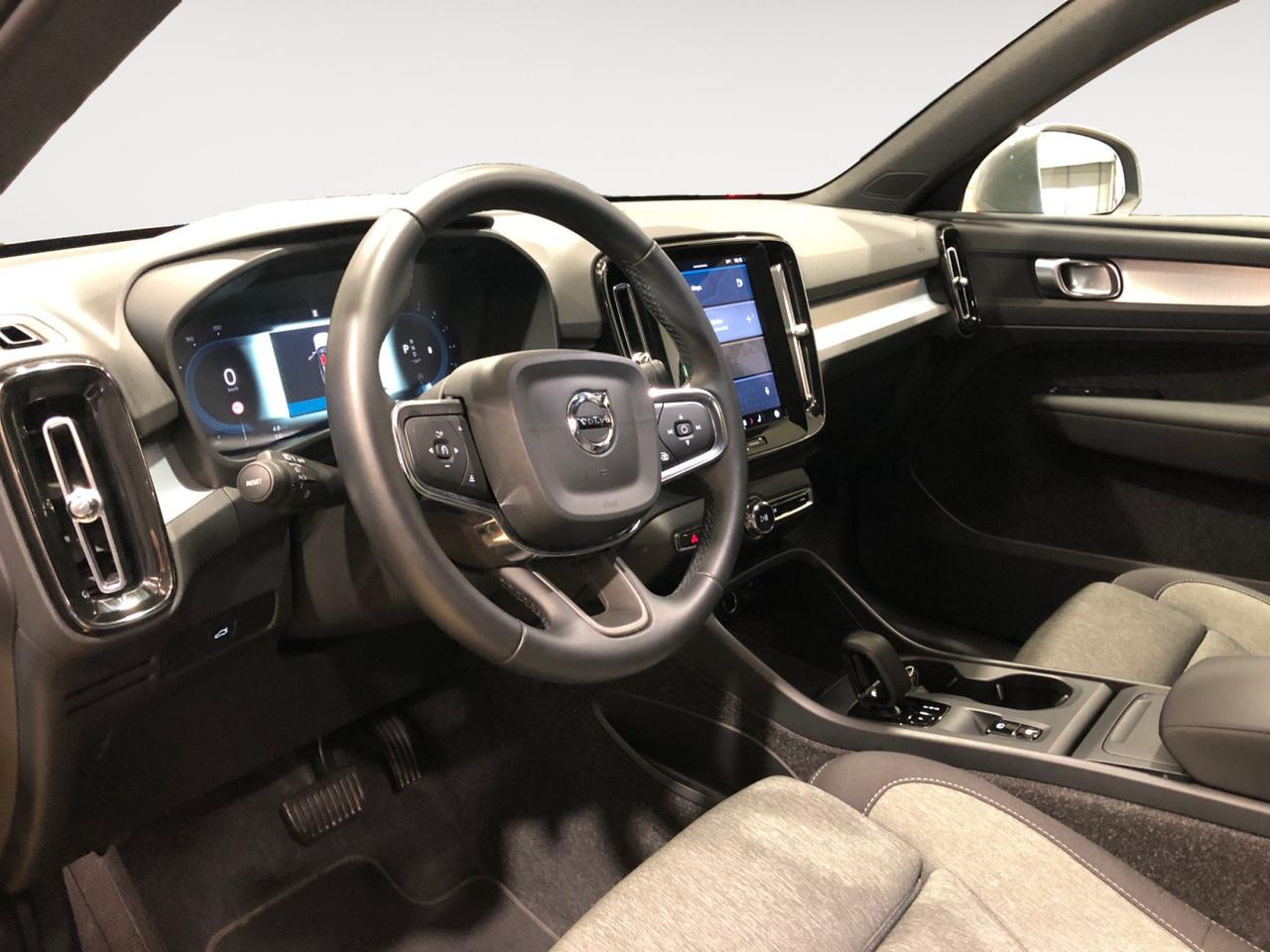 VOLVO XC40 2.0 b3 Core auto