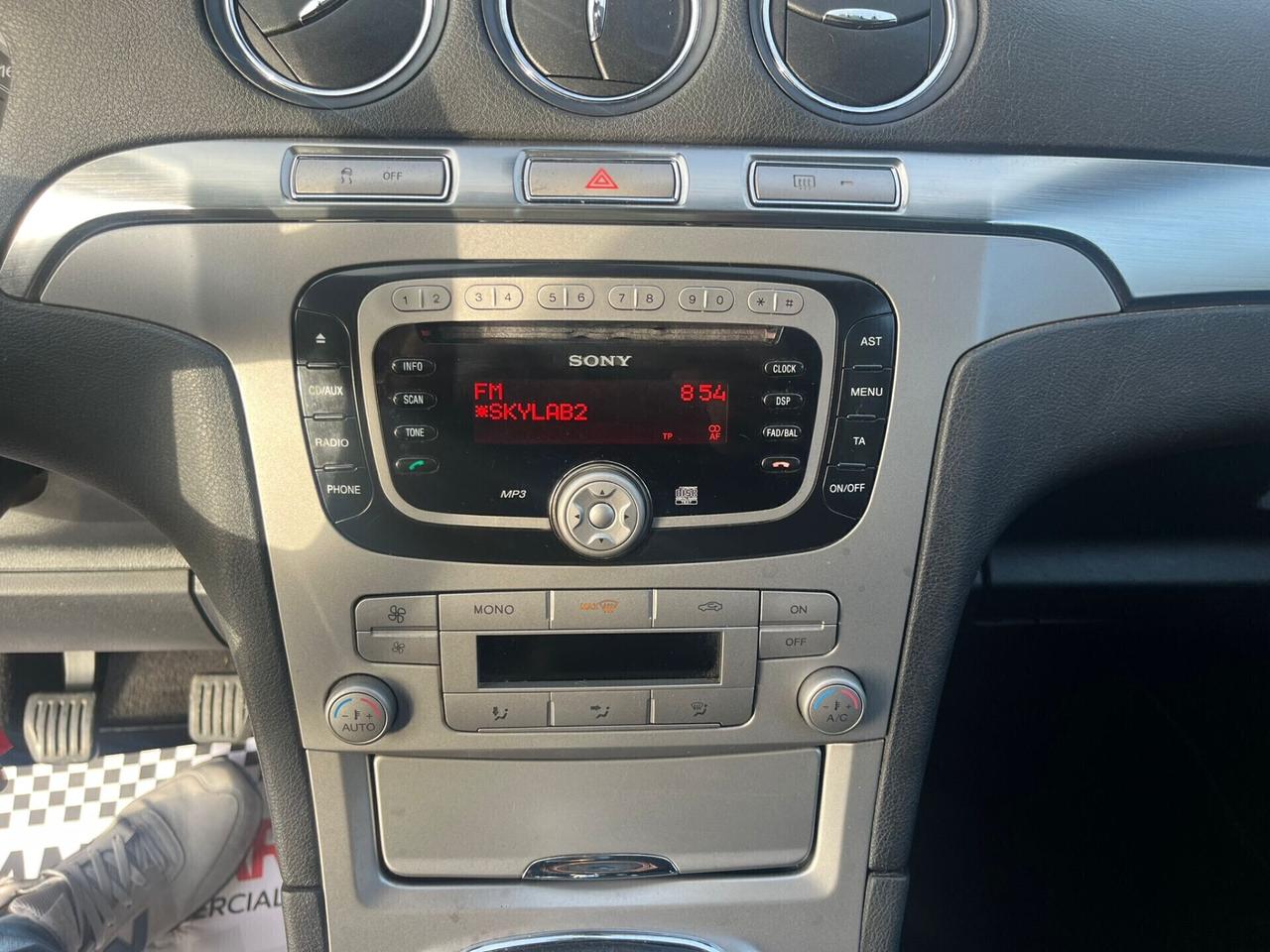 Ford S-Max 2.0 TDCi 140CV Titanium Unipro