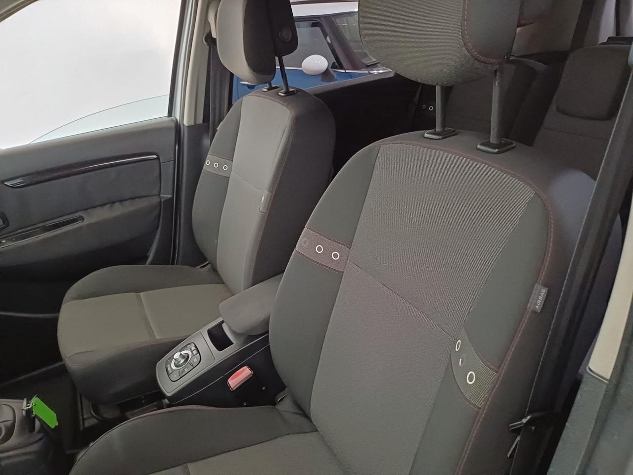 Renault Scenic 1.5 dCi 110CV 7 POSTI - 2013