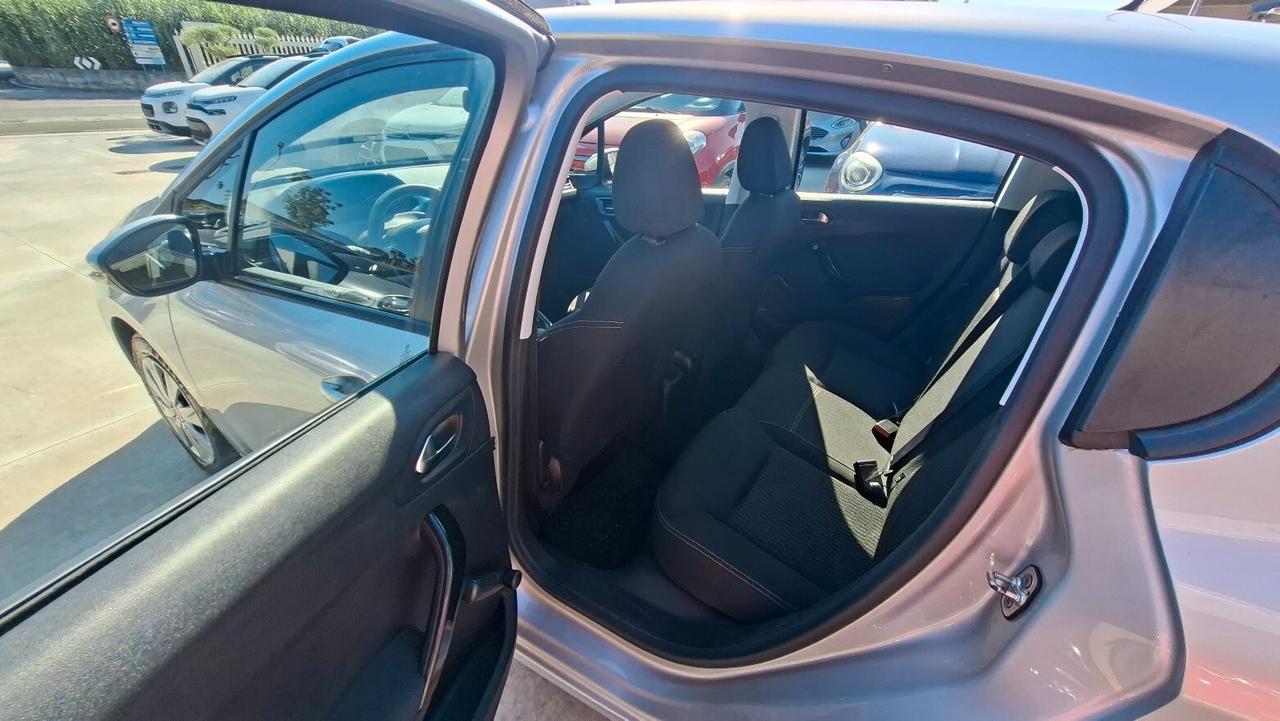 Peugeot 208 PureTech 68 5 porte2016