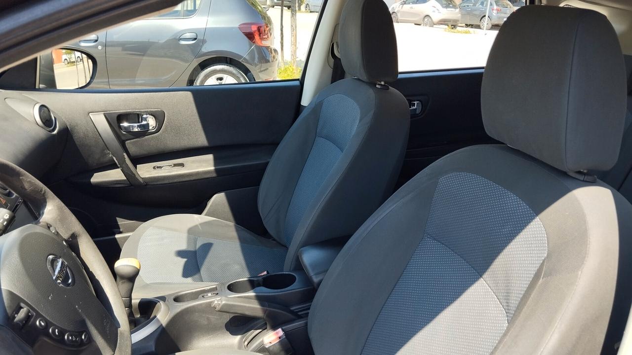 NISSAN QASHQAI 1.6 BENZ-2014