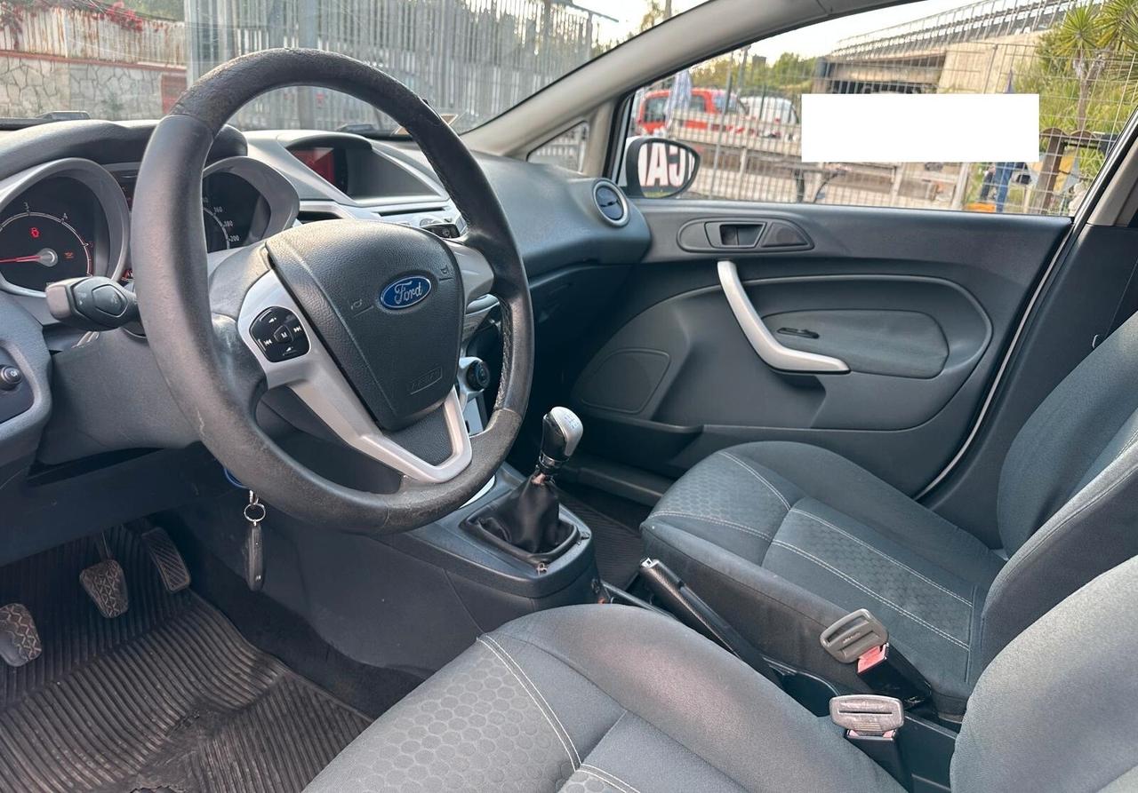 Ford Fiesta 1.6 TDCi 95 CV 5p. Titanium-2010
