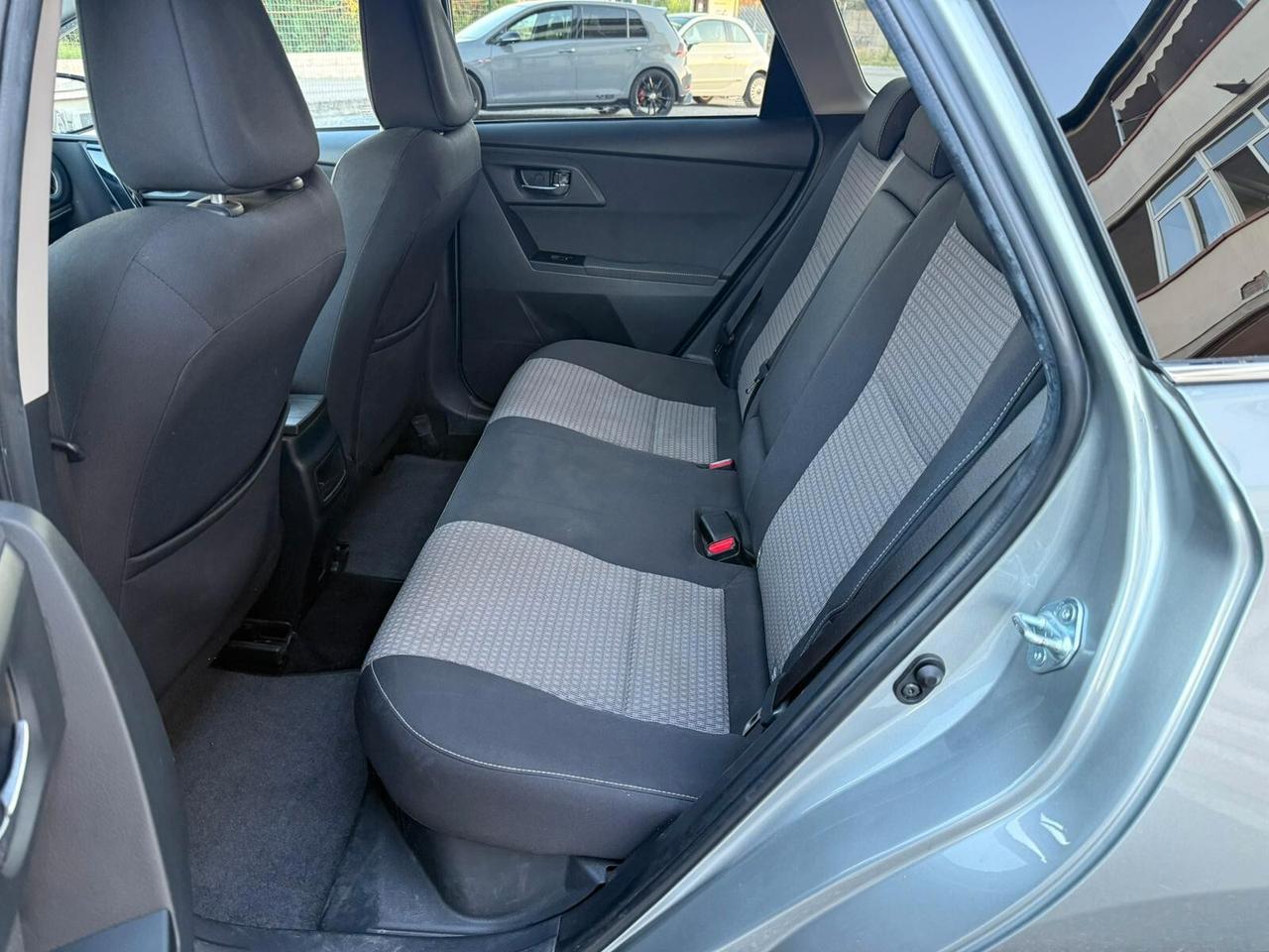 Toyota Auris Touring Sports 1.8 Hybrid Lounge