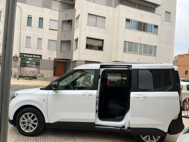 Ford Tourneo Courier 1.0 EcoBoost Powershift Titanium