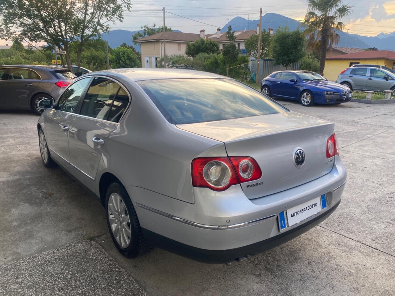 Volkswagen Passat 2.0 TDI Berlina " LEGGI