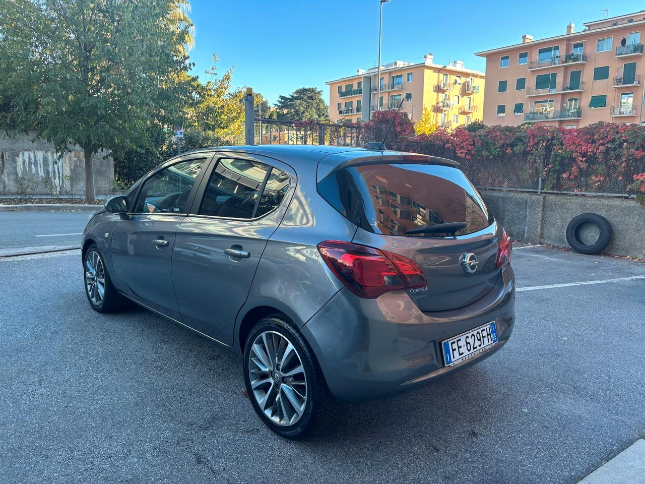 Opel Corsa 1.4 90CV GPL Tech 5 porte Cosmo UNIPROPRIETARIO