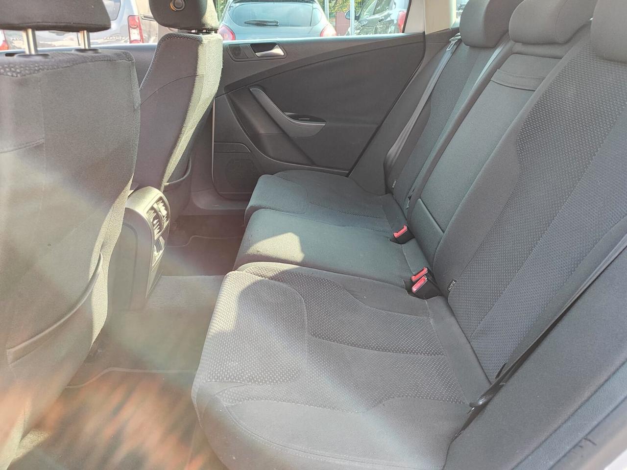 Volkswagen Passat 2.0 TDI DPF Var. Highline