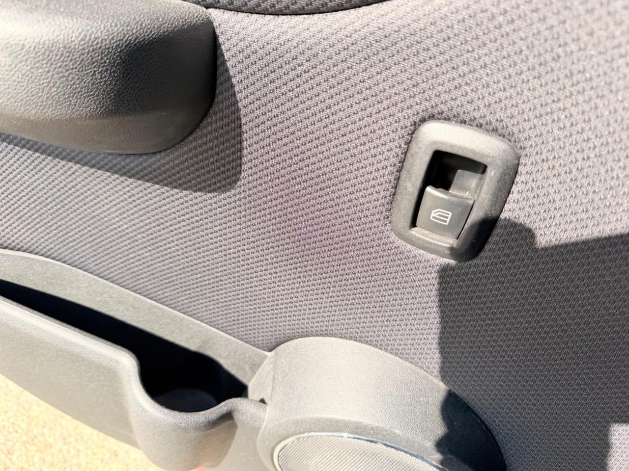 Mercedes-benz B 200 Turbo Sport