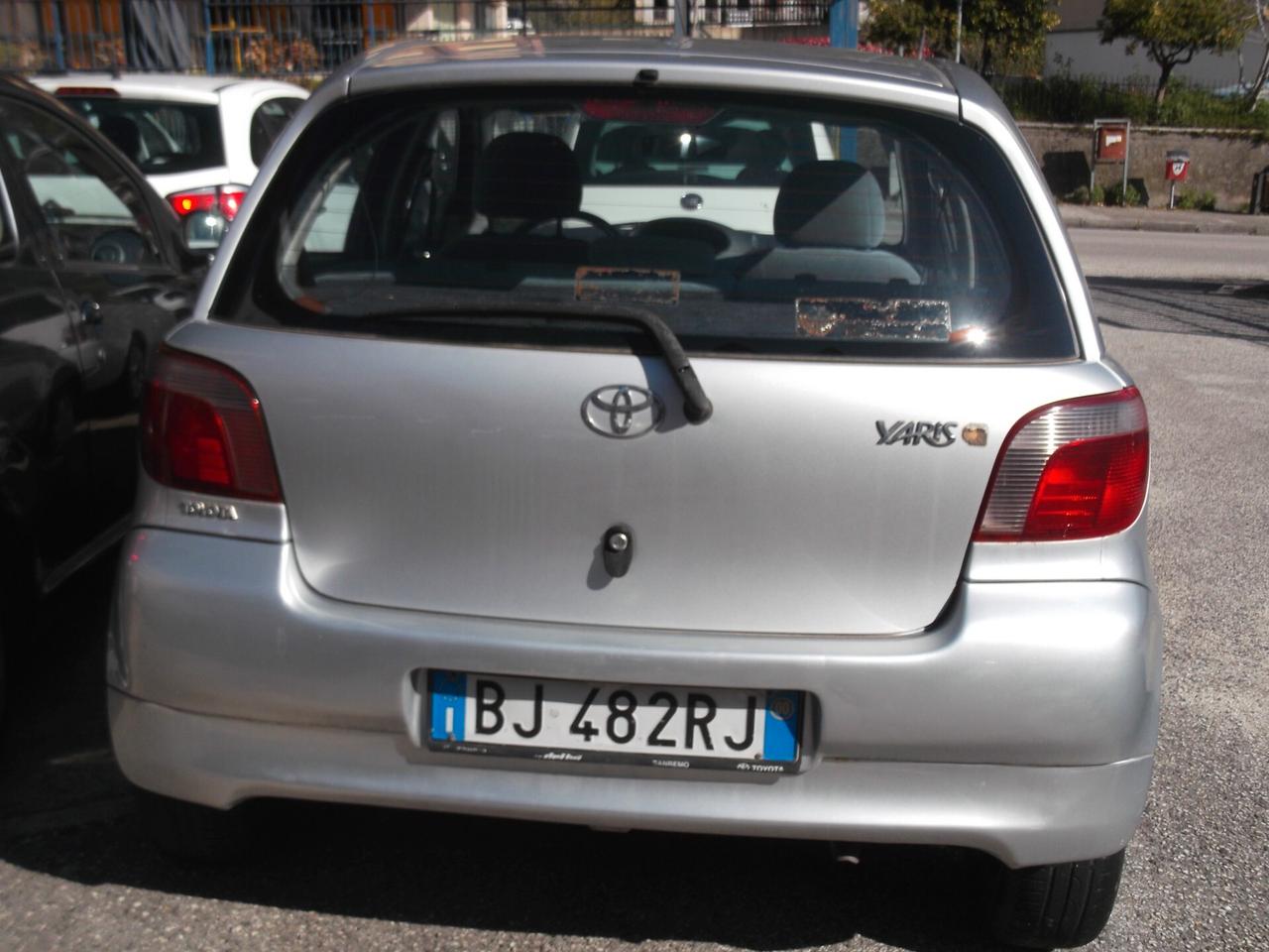 Toyota Yaris 1.0i 16V cat 5 porte aut. Sol - 31