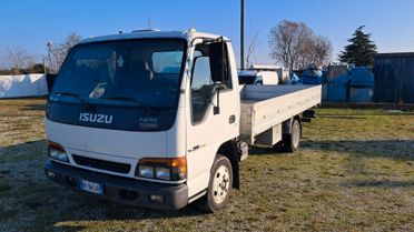 Isuzu NPR/NKR NPR 65 3.9 TD PL Telaio Cabinato