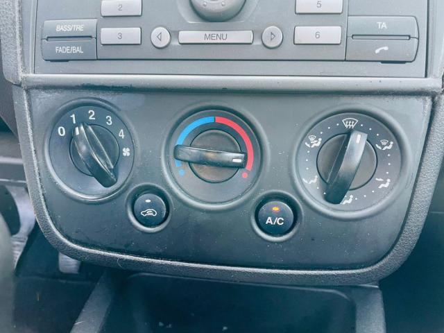Ford Fiesta 1.4 TDCi 70cv Neop. Ok Clima Titanium