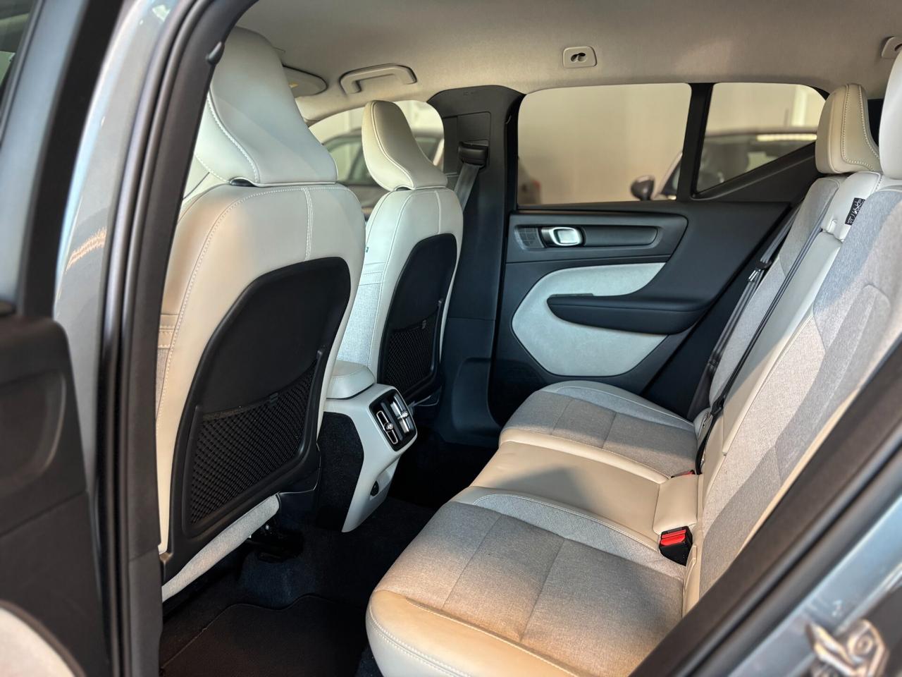 Volvo XC40 2.0 t4 Momentum awd geartronic*UNICOPRO*