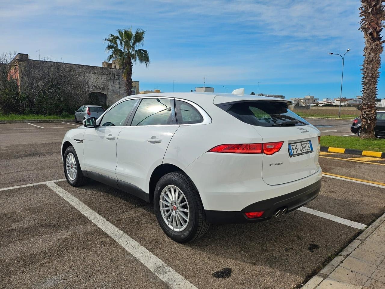 Jaguar F-Pace 2.0 D 180 CV AWD Prestige