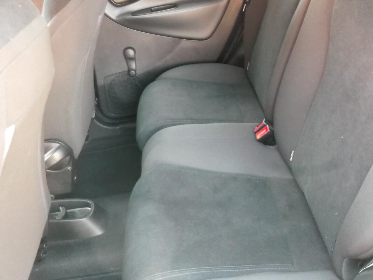 Lancia Ypsilon 1.0 Metano Neopatentati 2015