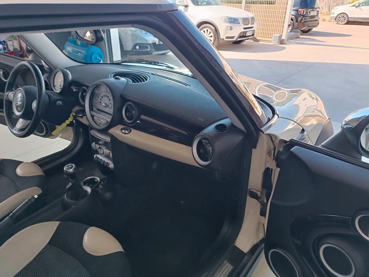 Mini 1.4 16V One Chili